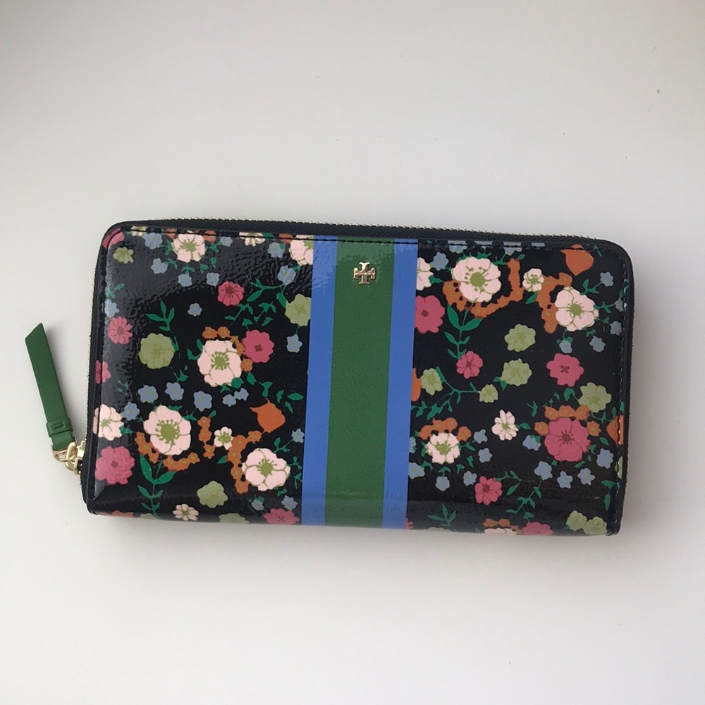 Brand new Tory Burch wallet!